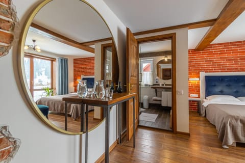 Kitchen or kitchenette, Bedroom