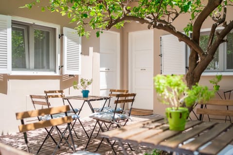 Patio, Day, Garden, Seating area, Garden view