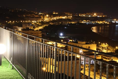 Balcony/Terrace, City view, Street view
