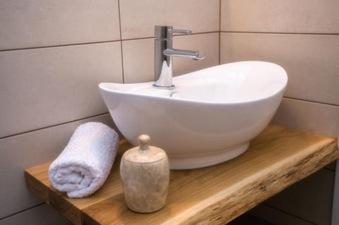 The Five Keys Apartments Apartment in Limenaria