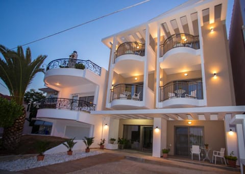 The Five Keys Apartments Apartment in Limenaria