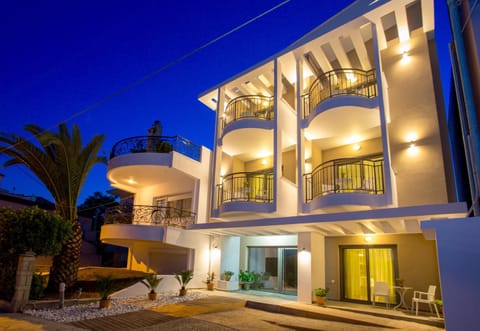 Property building, Facade/entrance