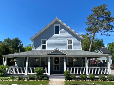 Property building, Area and facilities