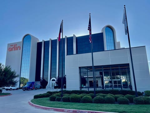Property building, Day, Parking