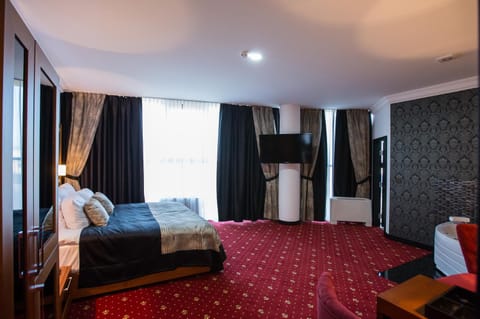 Bed, Bathroom, Coffee/tea facilities, Living room, Bedroom, cot, bunk bed