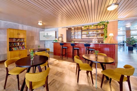 Lounge or bar