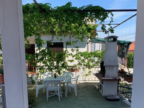 BBQ facilities, Balcony/Terrace