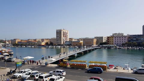 City view, City view, Landmark view, Landmark view, Sea view, Sea view