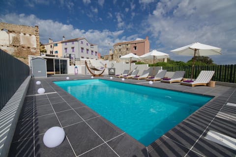 City view, Swimming pool, Swimming pool
