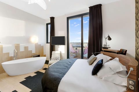 Balcony/Terrace, Balcony/Terrace, Spa and wellness centre/facilities, Photo of the whole room, On site