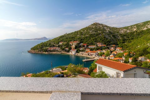 Nearby landmark, Neighbourhood, Sea view