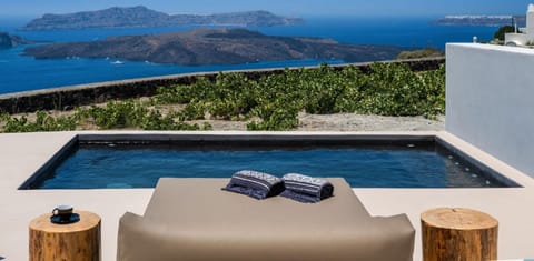 Hot Tub, Swimming pool