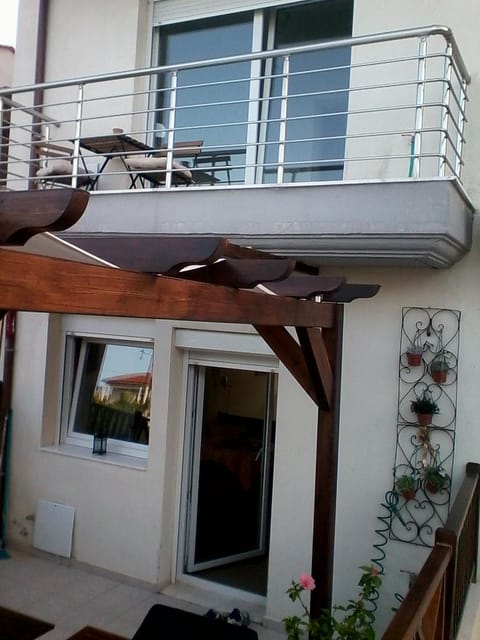 Property building, Balcony/Terrace