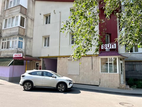Property building, Day, Location