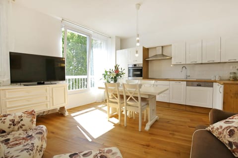 Kitchen or kitchenette, Photo of the whole room, Dining area, Sea view