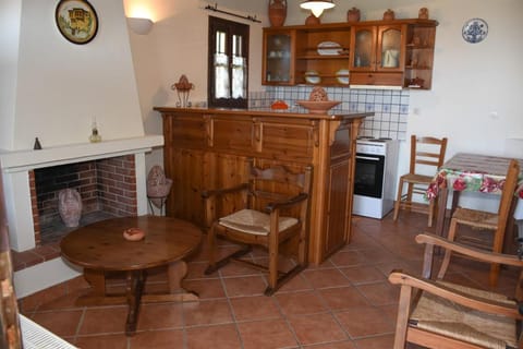 Kitchen or kitchenette, Dining area, pet friendly