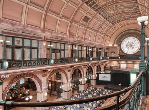 Meeting/conference room