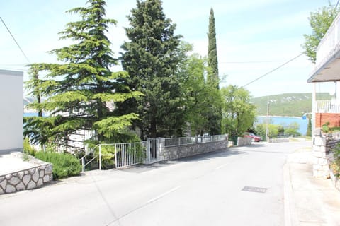 Facade/entrance, On site, Street view