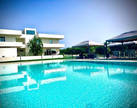 Property building, Swimming pool, Swimming pool