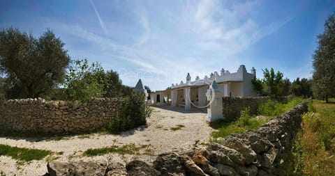 Masseria Scorcialupi House in Province of Taranto