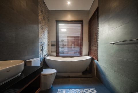 Toilet, Bathroom, Bath