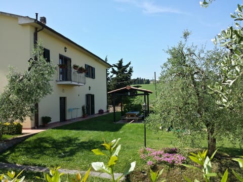 Le Ville Farm Stay in Tuscany