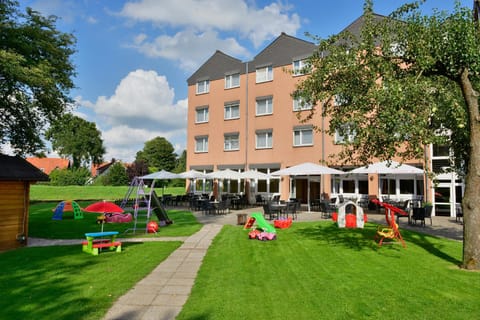 Garden, Balcony/Terrace