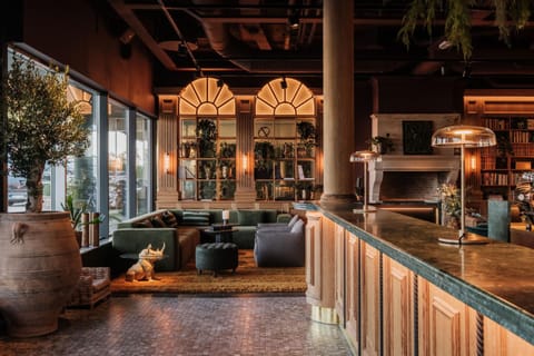 Lounge or bar