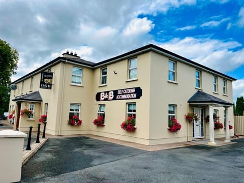 Connollys Apartment Doohamlet Castleblayney Bed and Breakfast in Northern Ireland