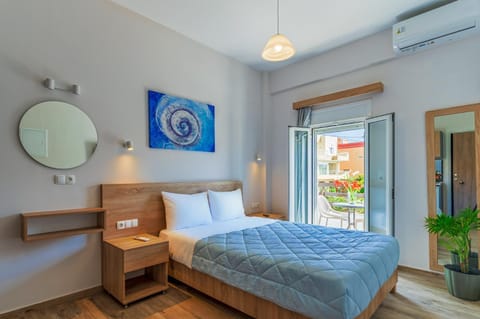 Nicole Rooms Apartment in Palaiochora