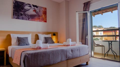 Patio, Bed, View (from property/room), Balcony/Terrace, Photo of the whole room, Bedroom