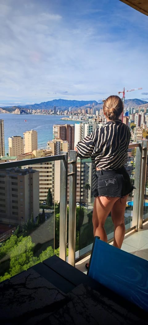 City view, Sea view