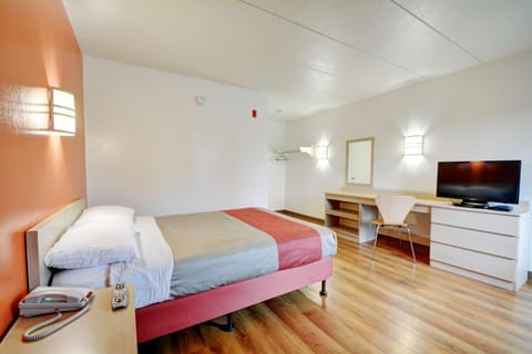 TV and multimedia, Photo of the whole room, On site