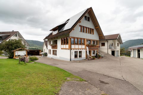 Löcherhansenhof Farm Stay in Ortenau