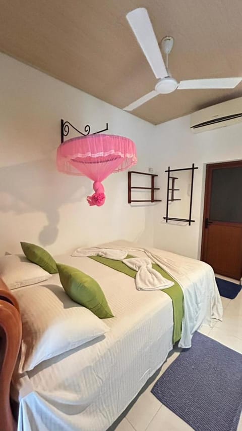 Photo of the whole room, air conditioner