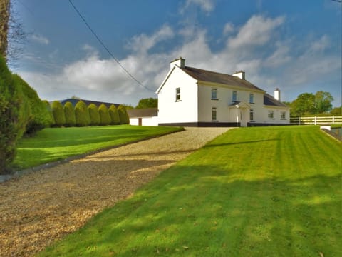 Belle View House Self Catering Bed and Breakfast in Longford