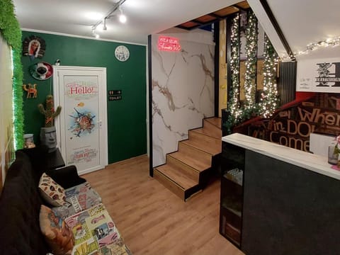 Lobby or reception, Decorative detail