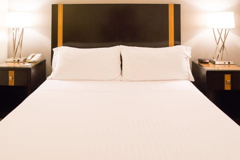 Holiday Inn Express Hotel & Suites Chanhassen by IHG Hotel in Chanhassen