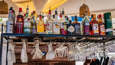 Lounge or bar, Drinks