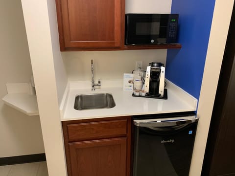 Coffee/tea facilities, Kitchen or kitchenette, minibar
