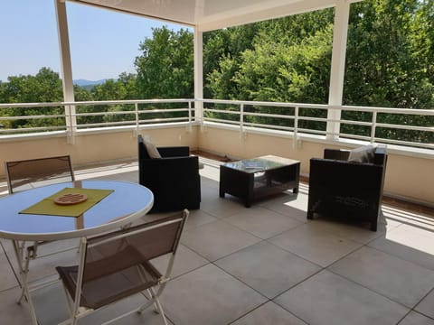 Patio, View (from property/room), Balcony/Terrace