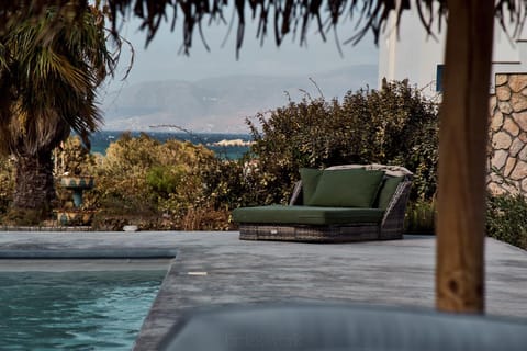 Natural landscape, Mountain view, Pool view, Swimming pool, sunbed