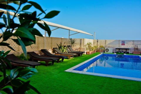 Pool view, Swimming pool