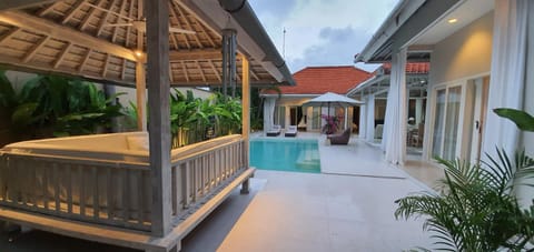 Balcony/Terrace, Pool view