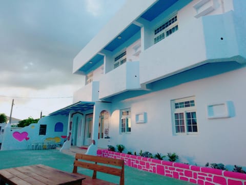 Property building, Patio, Facade/entrance, Off site