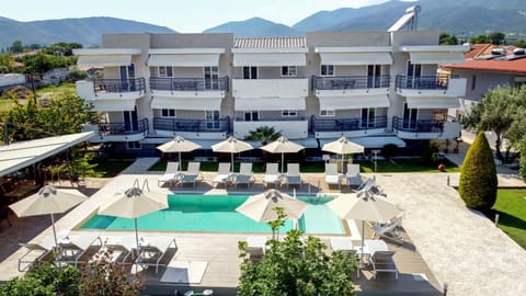 Property building, Swimming pool
