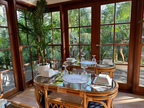 Dining area, Breakfast