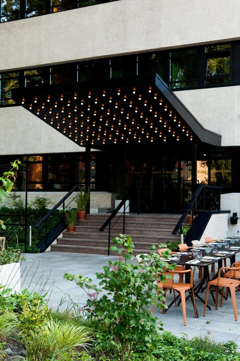 Facade/entrance, Day