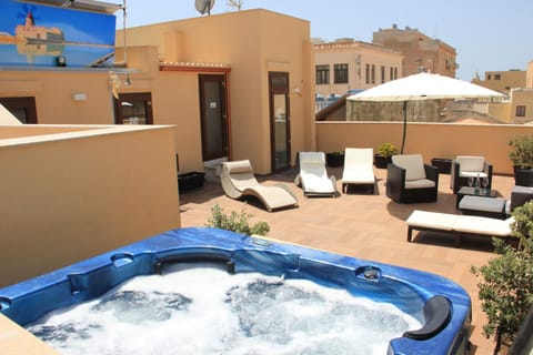 Activities, Hot Tub, Sauna, Solarium, Balcony/Terrace, Spa and wellness centre/facilities, Fitness centre/facilities