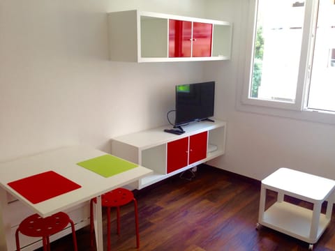 TV and multimedia, Dining area